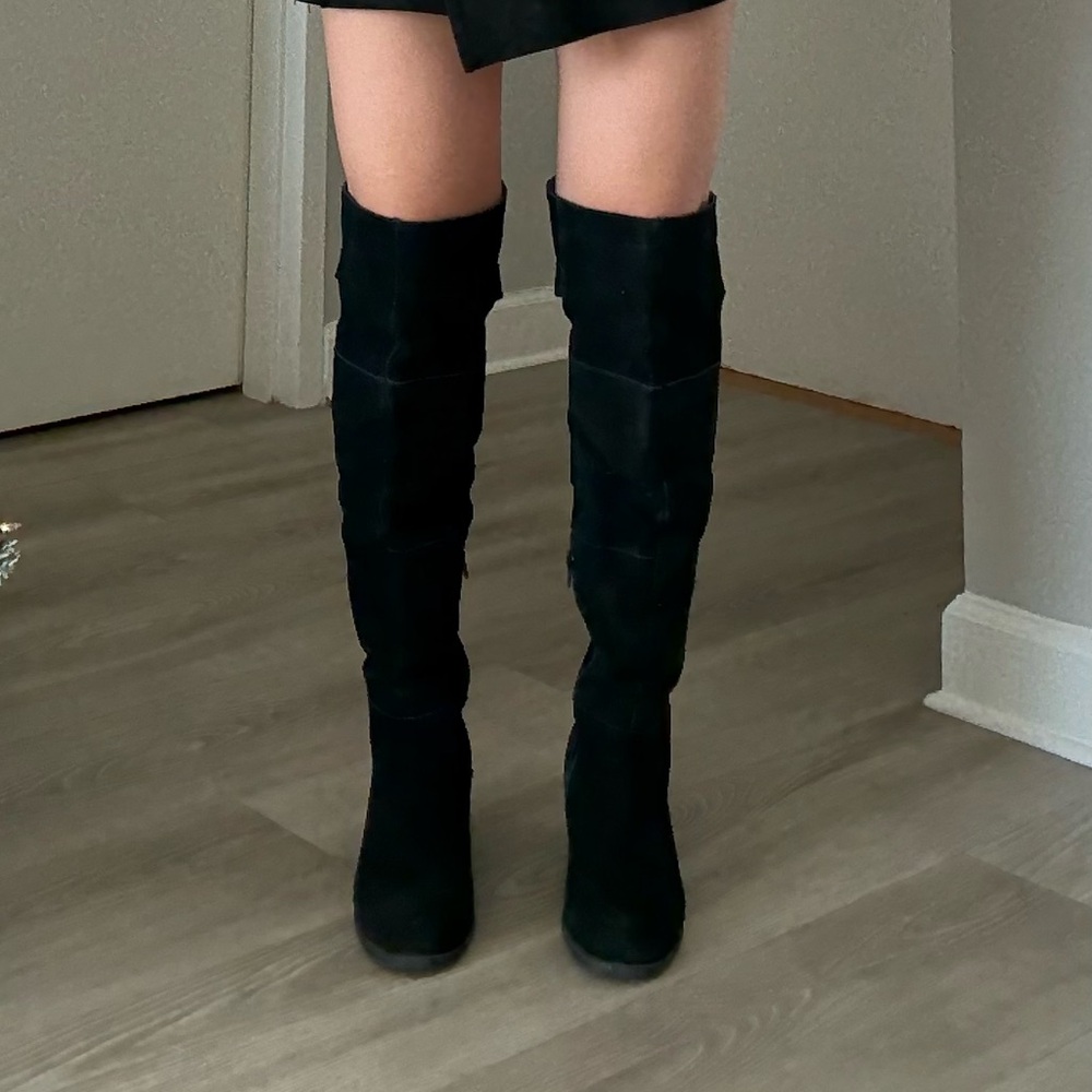 Elegant Black Over-the-Knee Boots
